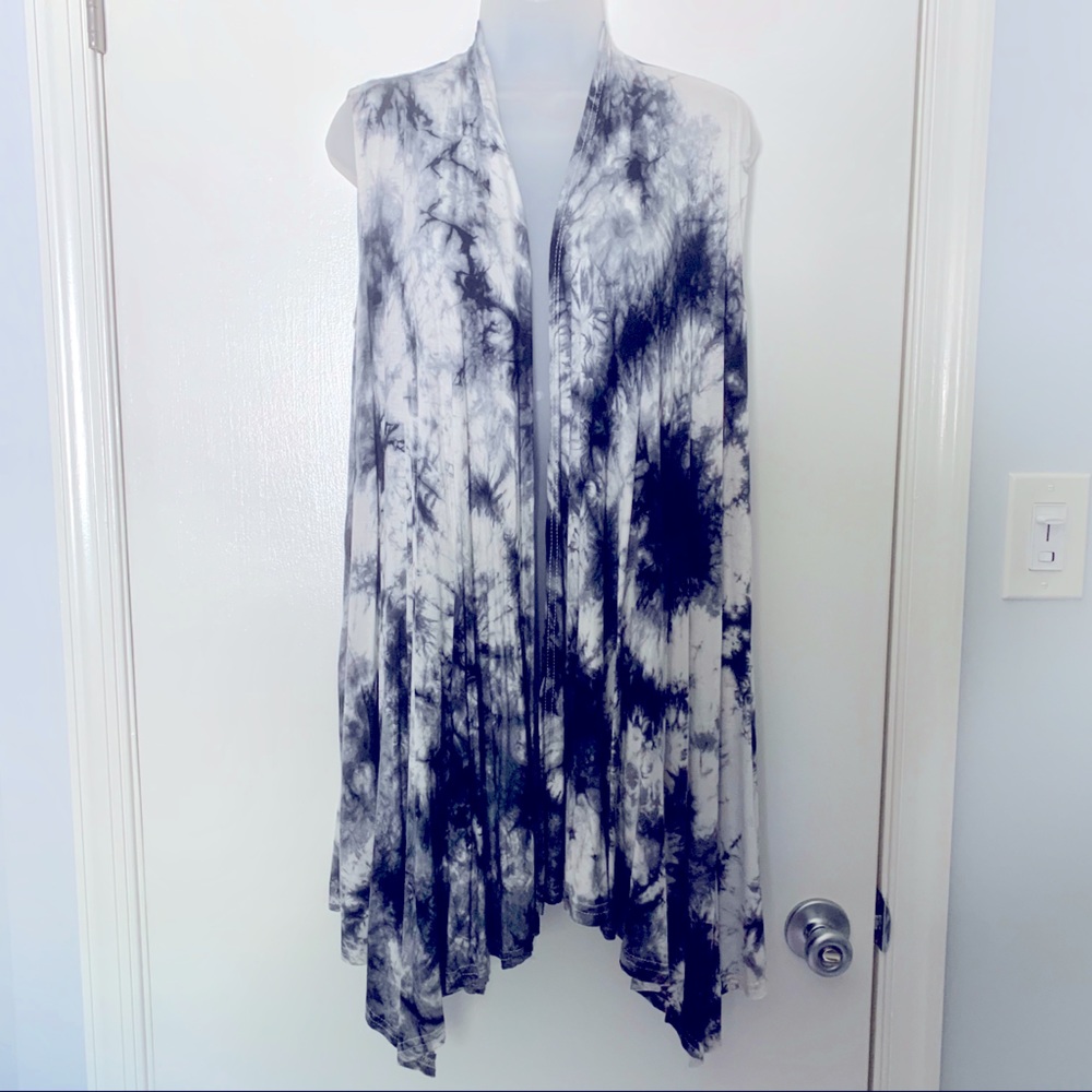 Boho White/Black Tie Dye Vest,Small